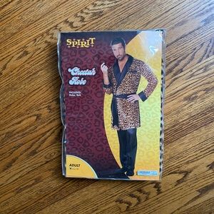 Spirit Halloween Cheetah Robe Costume